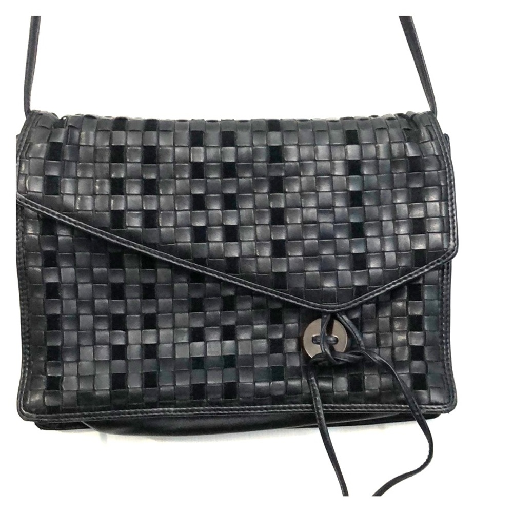 Vintage black leather Bottega Veneta purse